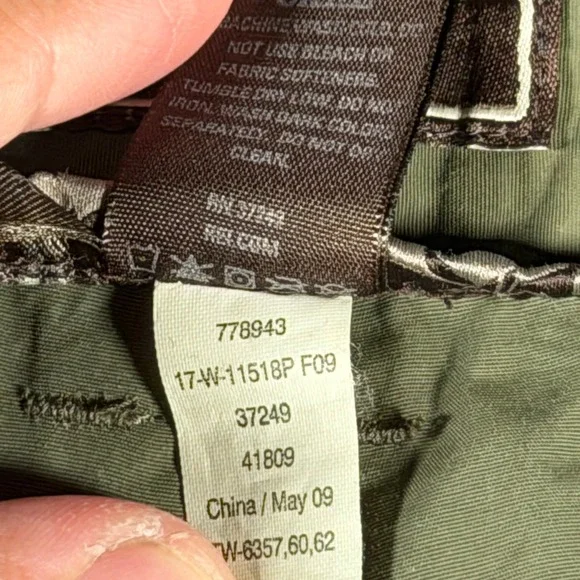 REI Sahara Convertible Cargo Hiking Pants Olive Green Womens 14 Petite UPF 50+ - Picture 11 of 14